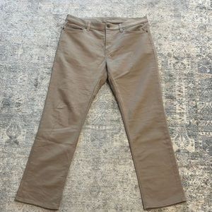 Banana Republic traveler khakis 34x30